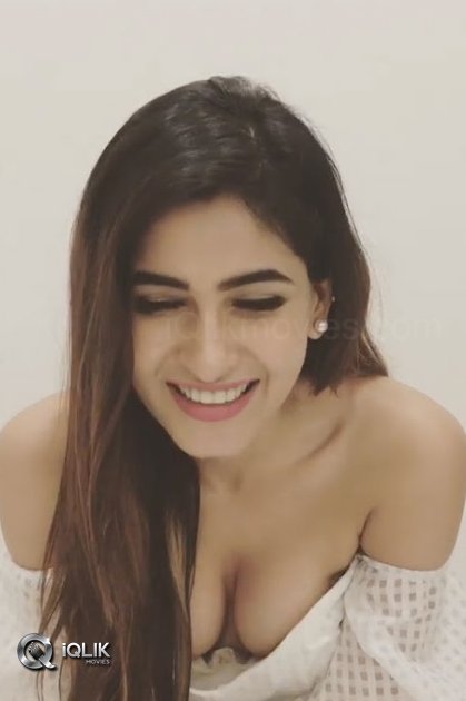 Karishma-Sharma